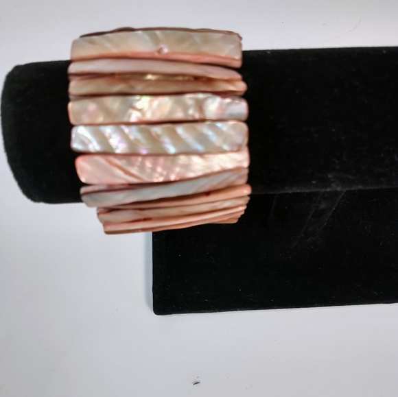 Natural Sea Shells Stick Shape Handmade Stretch Bracelet - Picture 4 of 4